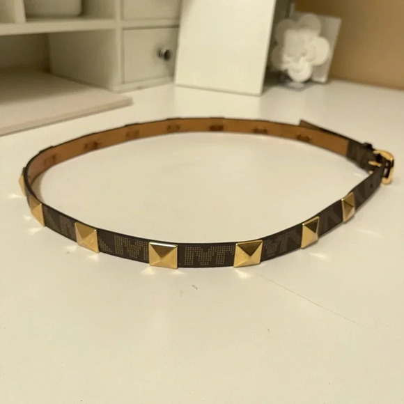 Michael Kors, beautiful brown belt with the gold buckle, studs gorgeous design - Picture 1 of 7